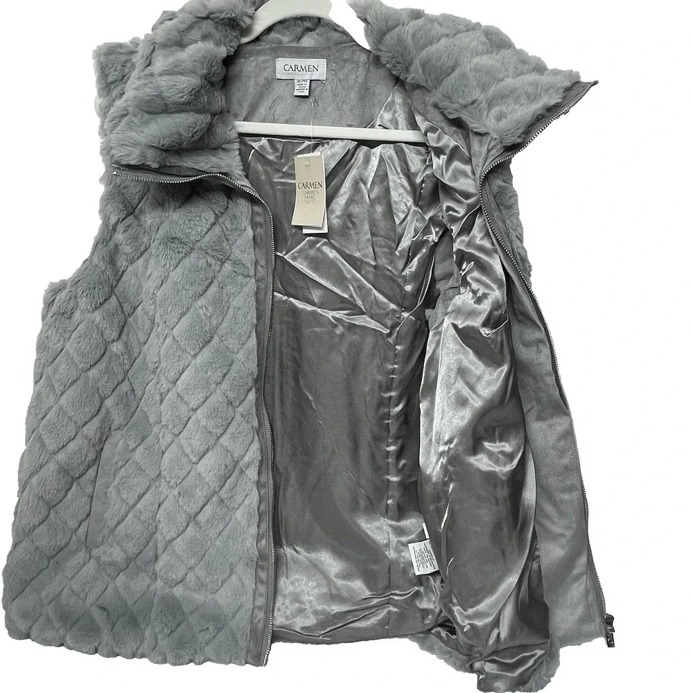 Carmen Marc Valvo Women's XS New Gray Full Zip Faux Fur Quilted‎ Lined Cozy Vest